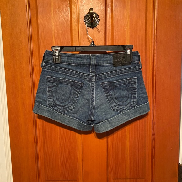 TRUE RELIGION Shorts - Picture 2 of 3